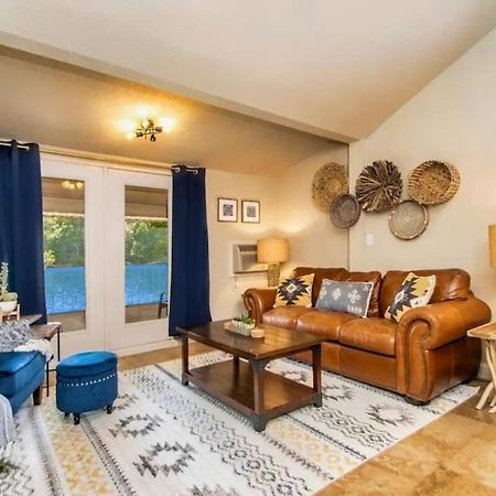 Hawes Boho Lakefront Condo With Stunning Views! מראה חיצוני תמונה
